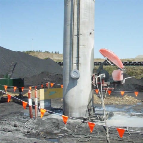 Cutting off concrete piles at ground level with wire saw